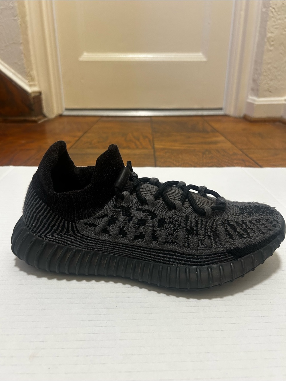 Men's Slate Onyx Adidas Yeezy Boost 350  V2 CMPCT Sneakers - Picture 4 of 9